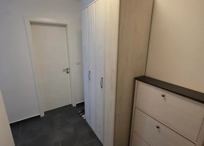 Stan Na Dan Zaga Profesora Esada Pitica 7 Apartman